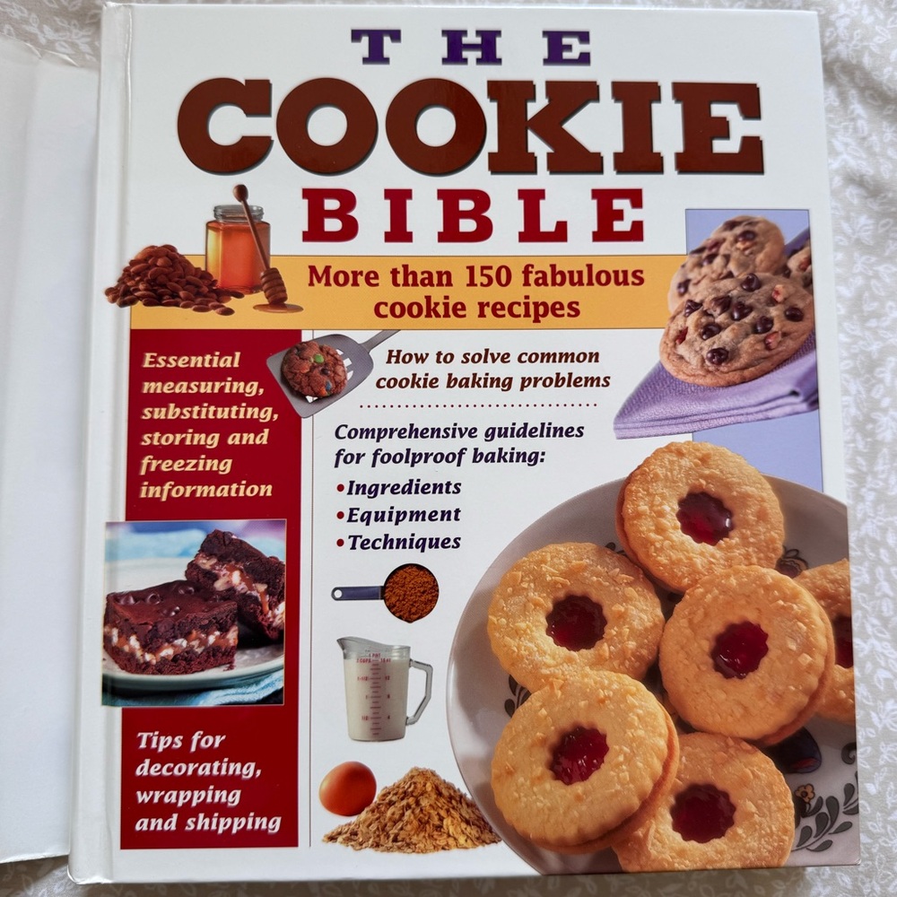COOKIE BIBLE COOKBOOK. MORE THAN 150 COOKIE RECIPES. 320 PAGES. HARDCOVER.